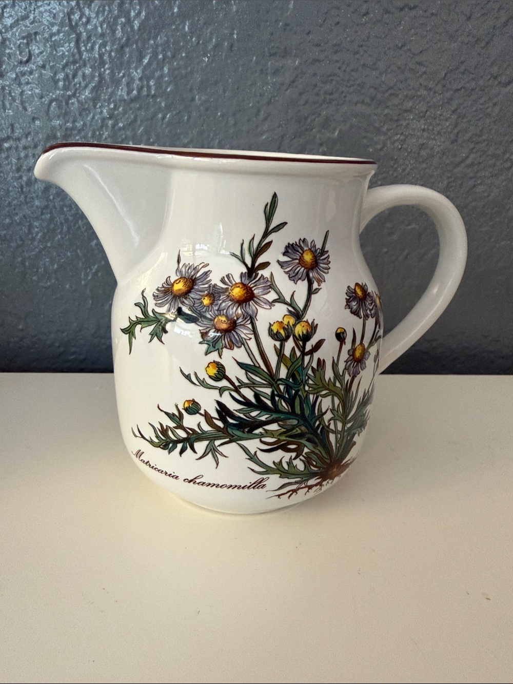 Villeroy & Boch Botanica Creamer Pitcher milk jug Matricaria chamomilla